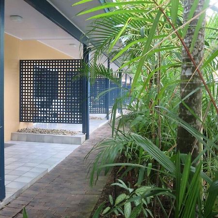 Lazy Lizard Motor Inn Port Douglas Bilik gambar